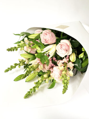 Classic Blush Lily Bouquet wrap