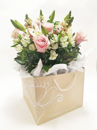 Classic Monte Carlo Pink and White Bouquet - Image 2